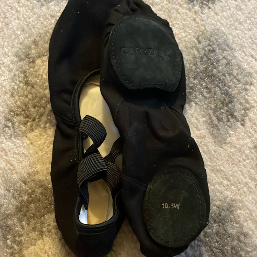 Capezio Hanami canvas split-sole ballet slippers